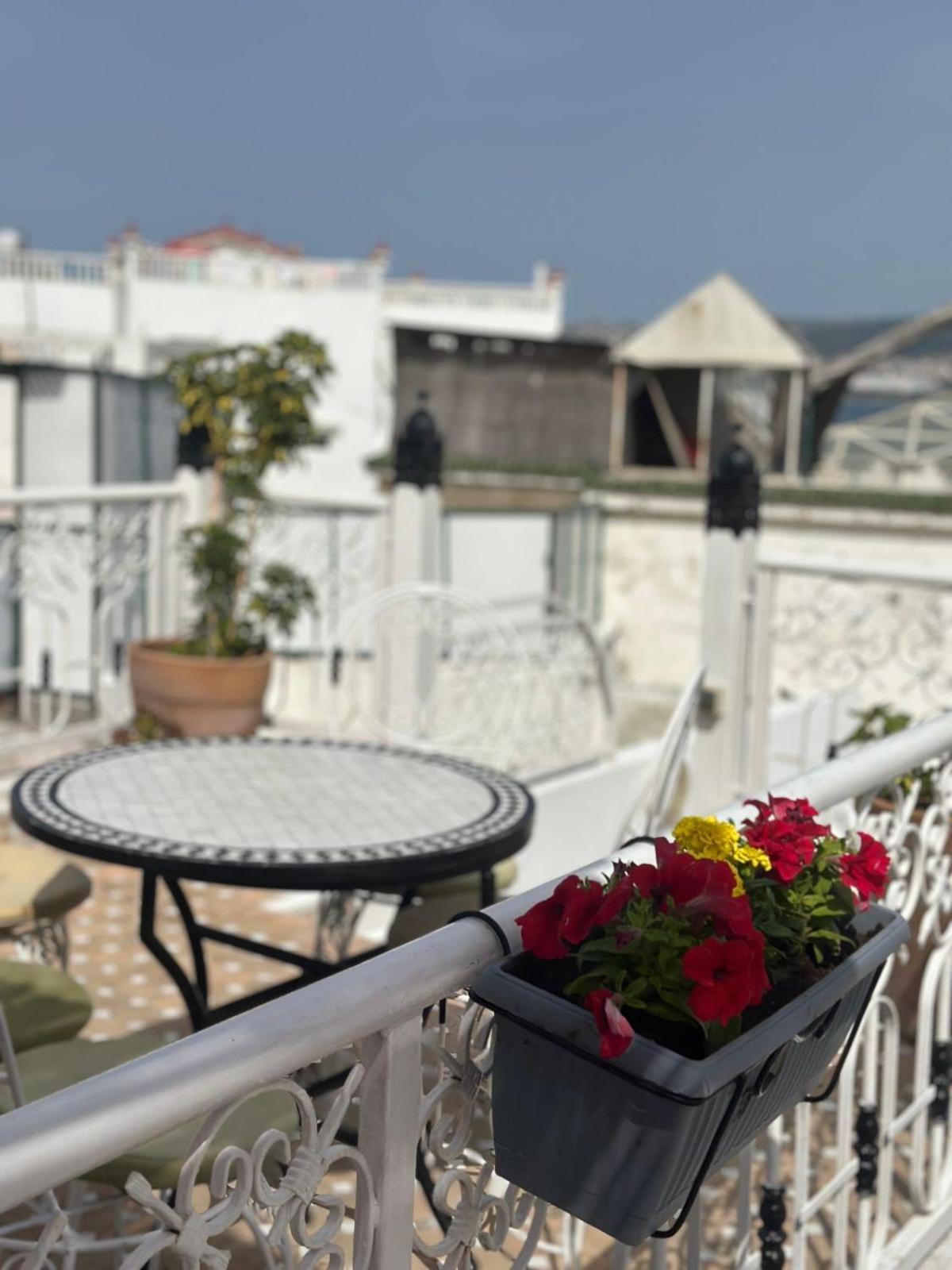 The Riad Hostel Tanger Ngoại thất bức ảnh